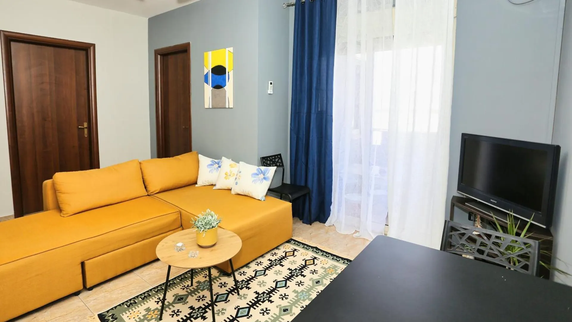 Cozy Apartment In The Heart Of Blloku Tirana