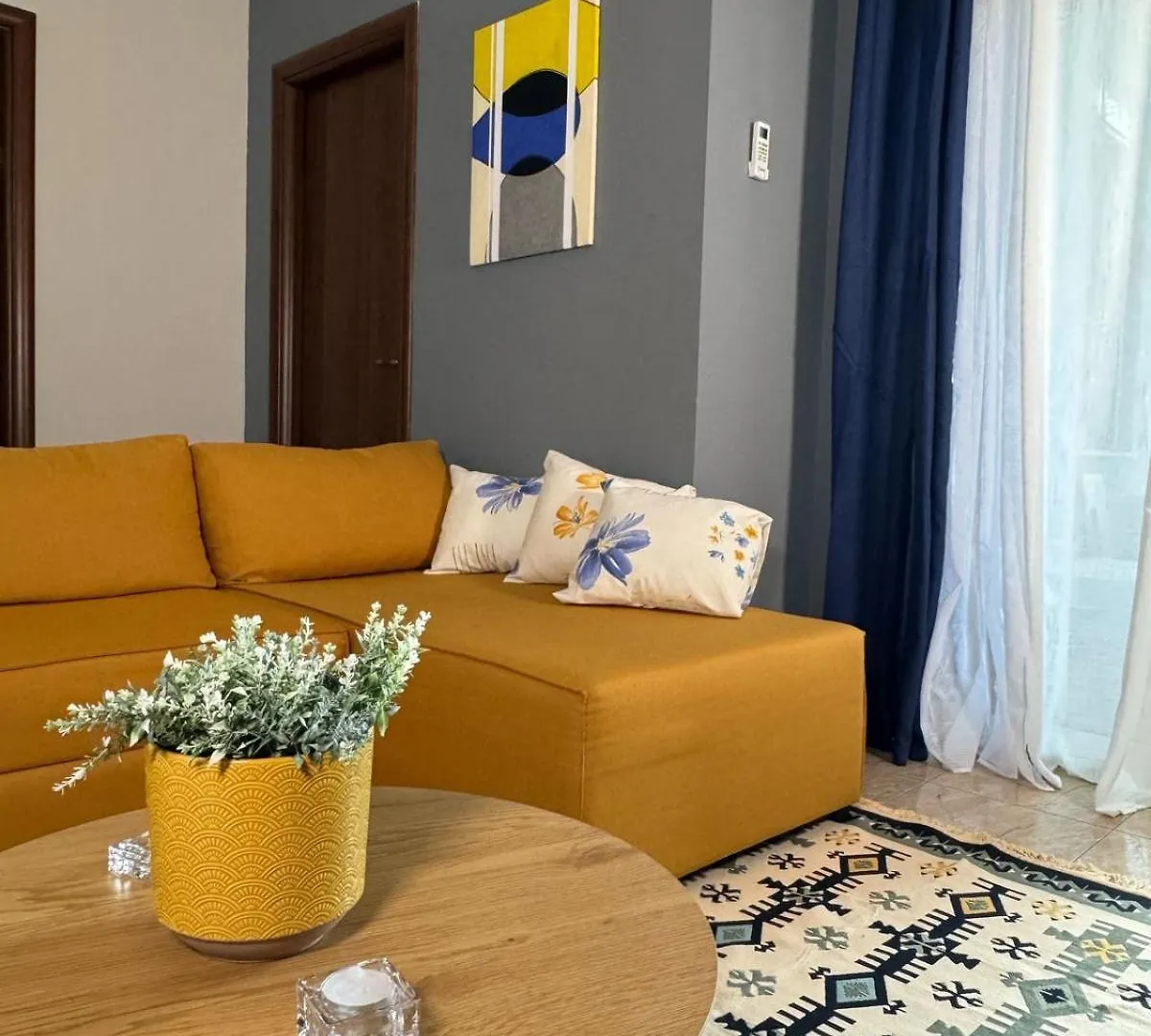 Cozy Apartment In The Heart Of Blloku Tirana 0*,