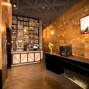 Otel Vh Premier As & Meeting Center, Tiran